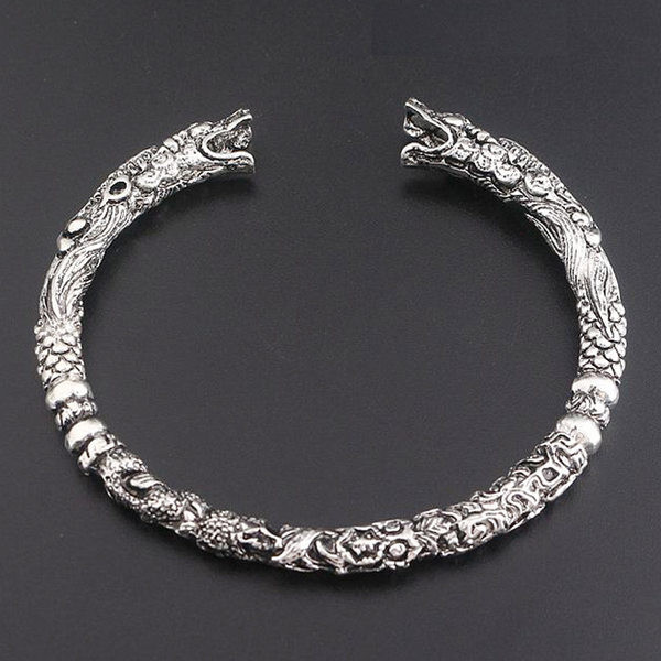 Дамска гравирана гривна в сребрист цвят