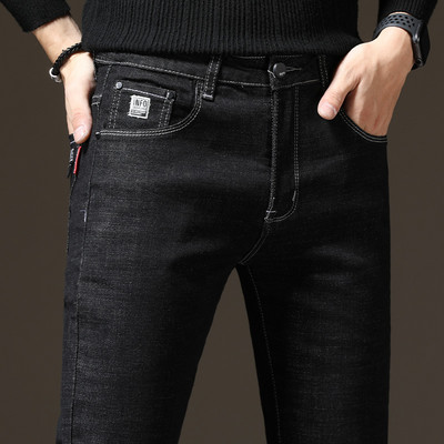 Elastsed meeste sirge mudeli teksad