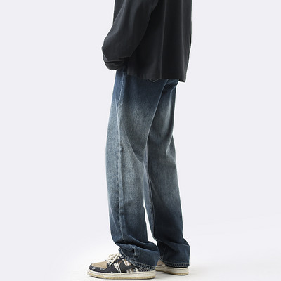 Ανδρικό τζιν ίσιο με χαλαρή εφαρμογή με τσέπη