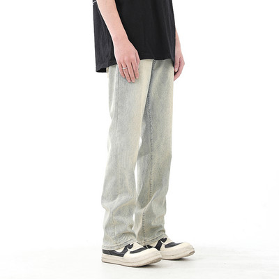 Paprasti džinsai tiesiomis kojomis vyrams su kišenėmis