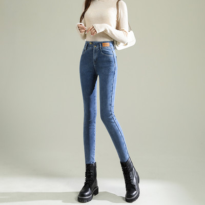 Γυναικεία casual τζιν σε ανοιχτά και σκούρα χρώματα