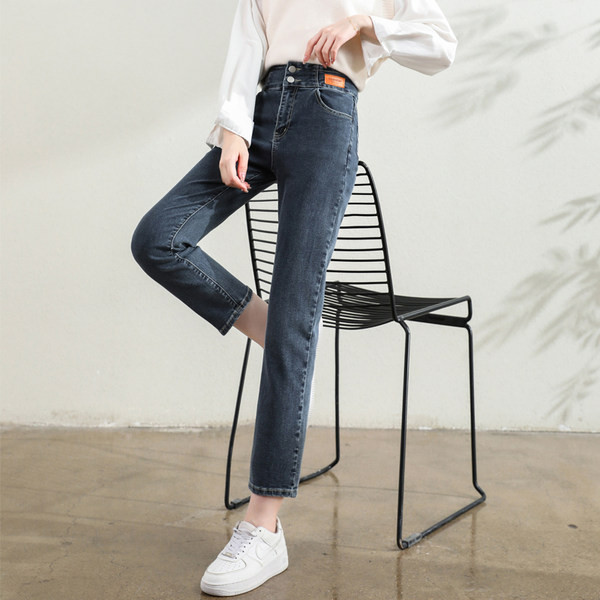 Nööbikinnitusega naiste teksad