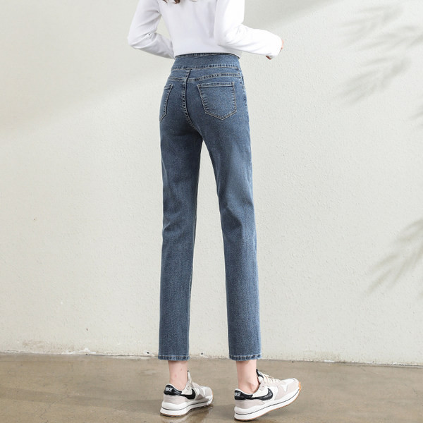 Nööbikinnitusega naiste teksad