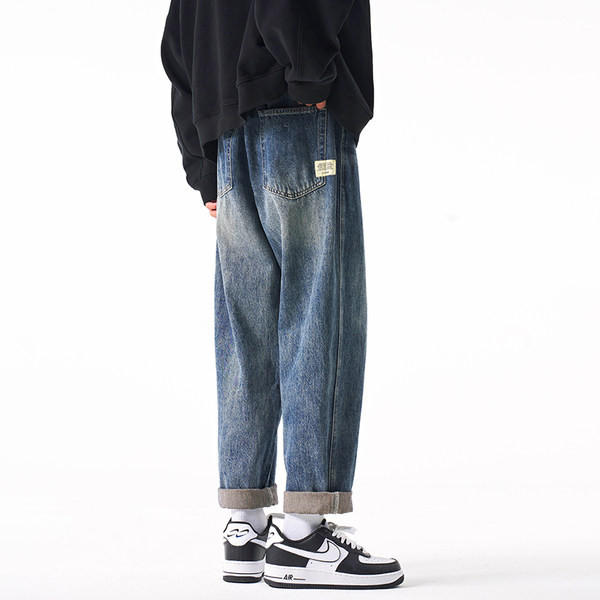 Blugi barbatesti cu buzunar - model lat