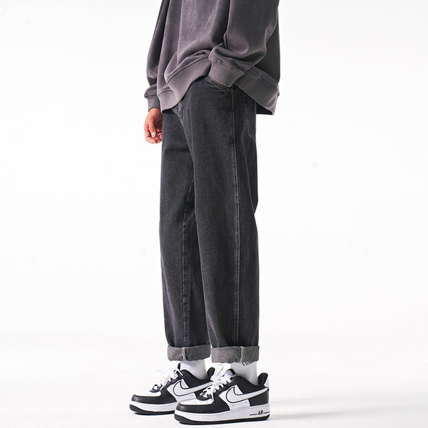 Blugi barbatesti cu buzunar - model lat