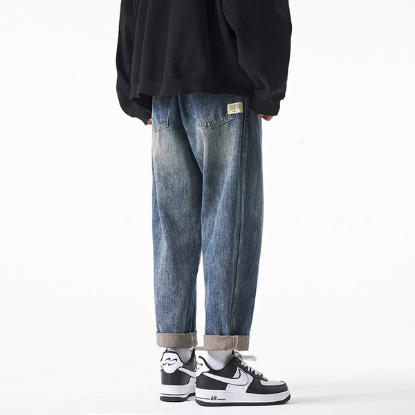 Blugi barbatesti cu buzunar - model lat