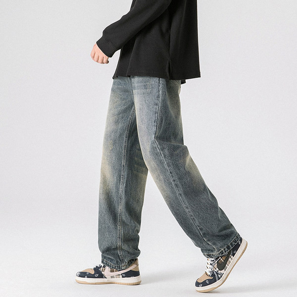 Model larg de blugi barbatesti - cu buzunar