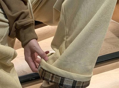 Pantaloni barbati model lat cu buzunar