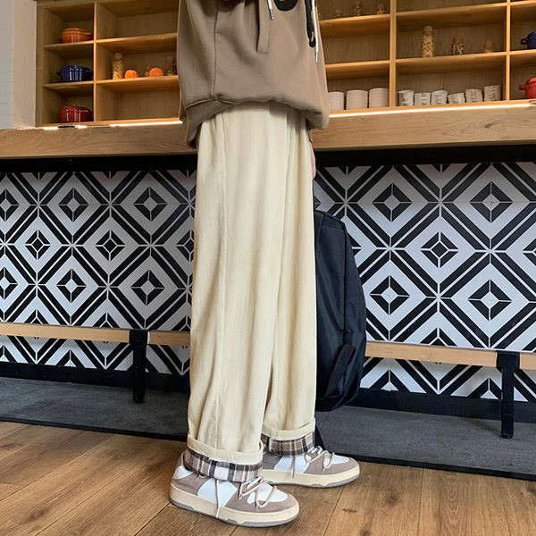 Pantaloni barbati model lat cu buzunar