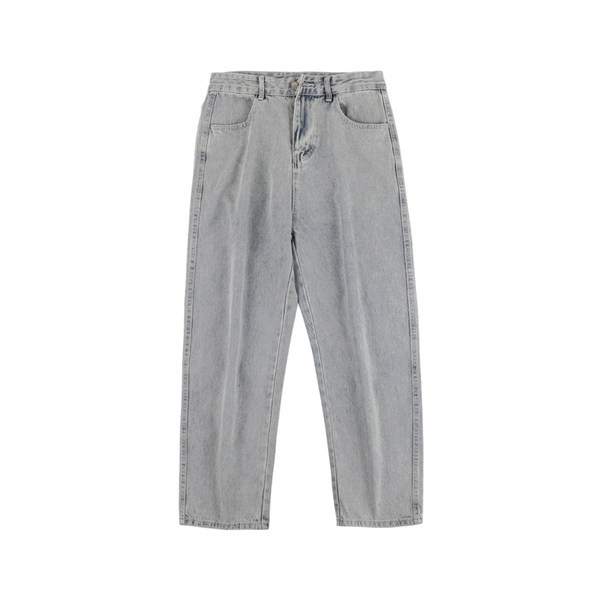 Muški model traperica sa širokim džepom