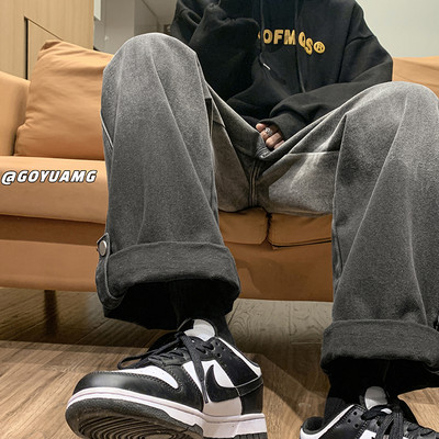 Lai sirgete säärtega meeste teksapükste mudel