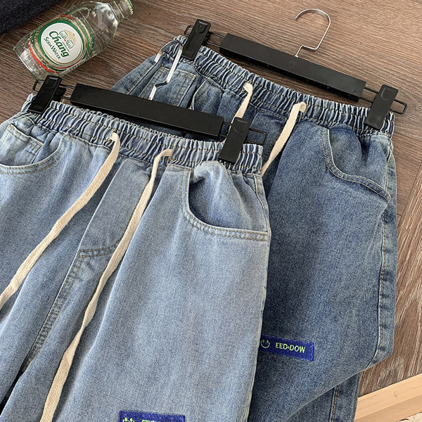 Ανδρικό τζιν casual με λογότυπα