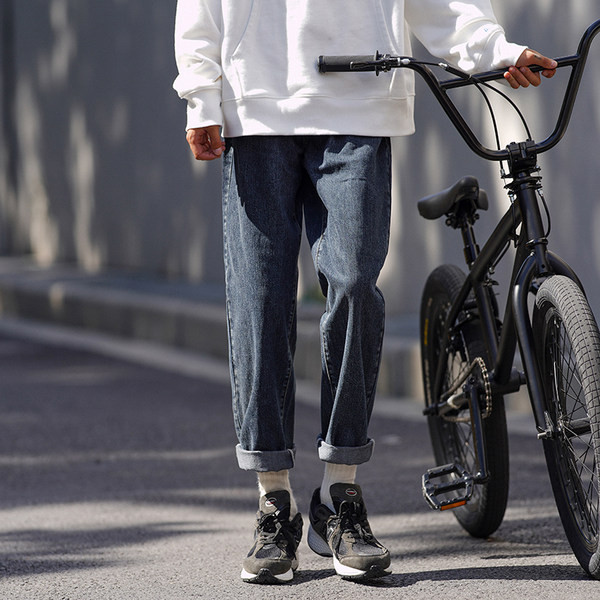 Muške traperice s džepovima - ravni model