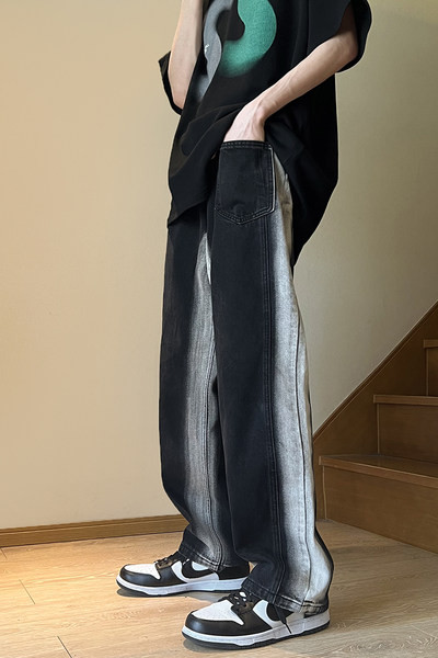 Laia säärega teksad taskuga