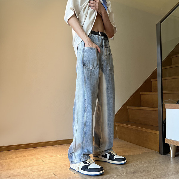 Laia säärega teksad taskuga