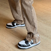 Ležerne traperice ravnih nogavica s razdvojenim nogavicama