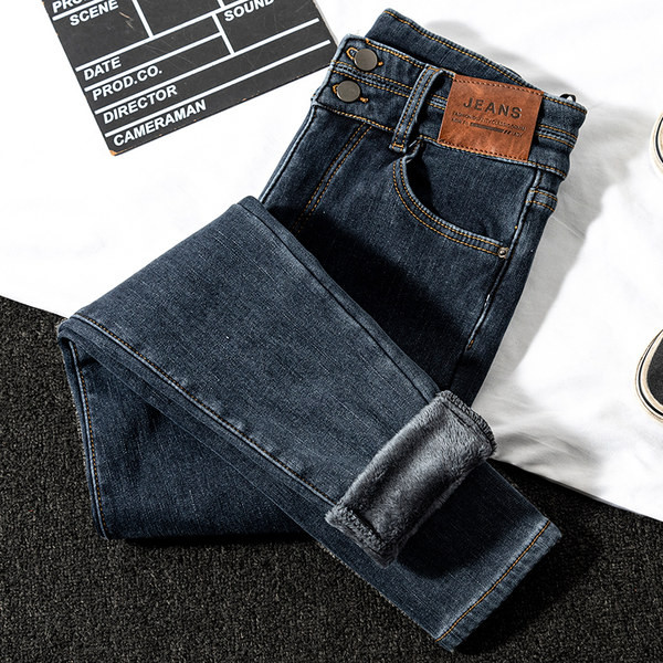 Naiste liibuvad teksad voodriga või ilma