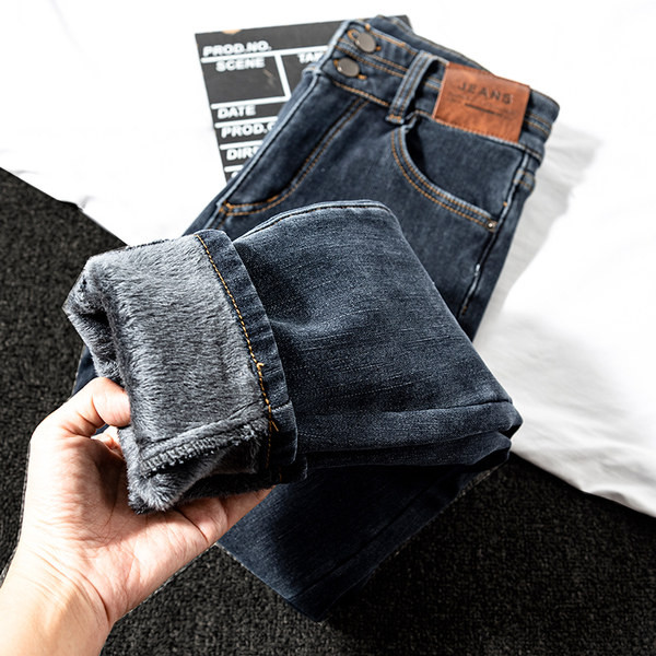 Naiste liibuvad teksad voodriga või ilma