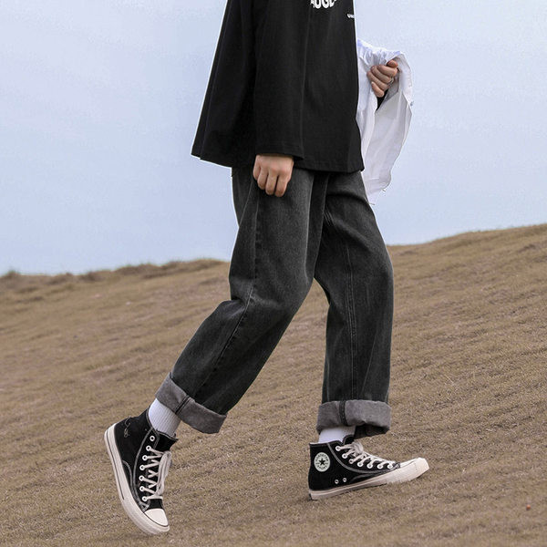 Ανδρικό τζιν με τσέπες - ίσιο μοντέλο