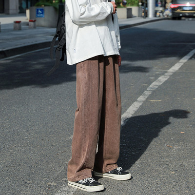 Blugi cu picioare late pentru bărbați