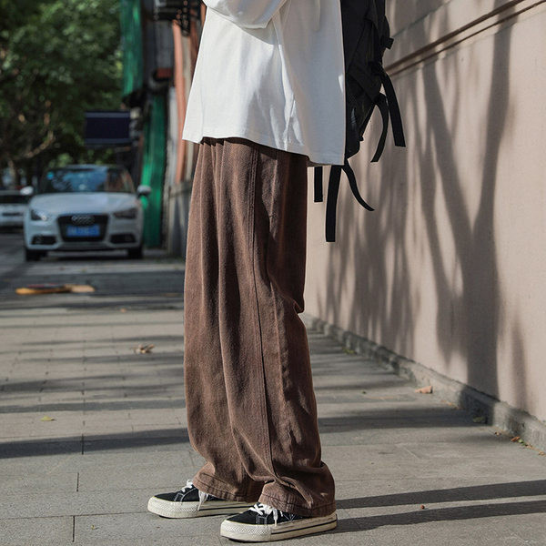 Blugi cu picioare late pentru bărbați