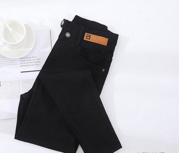 Νέο μοντέλο γυναικείου τζιν με ψηλόμεσο - τρία χρώματα