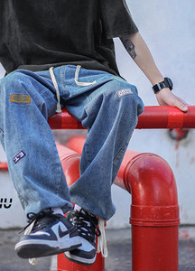 Ανδρικό τζιν casual με απλικέ