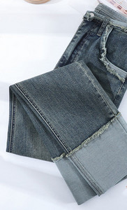 Praegused taskuga naiste teksad