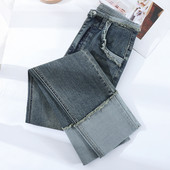 Praegused taskuga naiste teksad