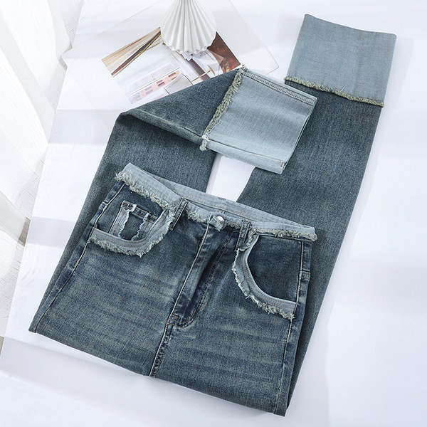 Praegused taskuga naiste teksad