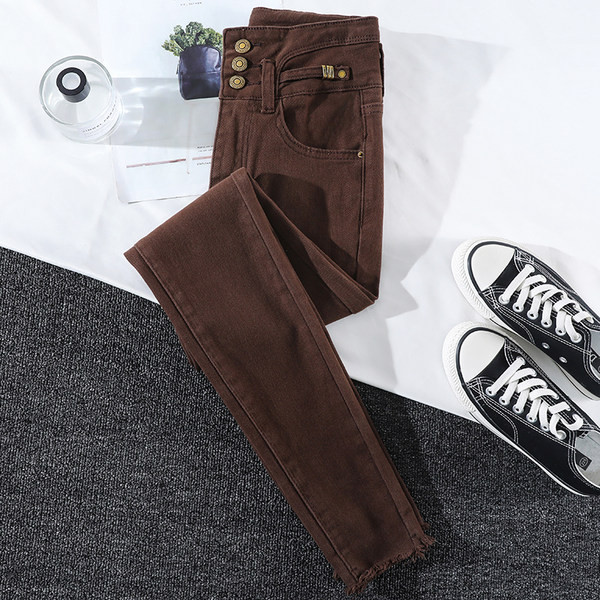 Ležerne ženske traperice - s visokim strukom i gumbima