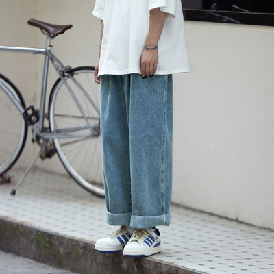 Ανδρικό τζιν - φαρδύ μοντέλο με τσέπη