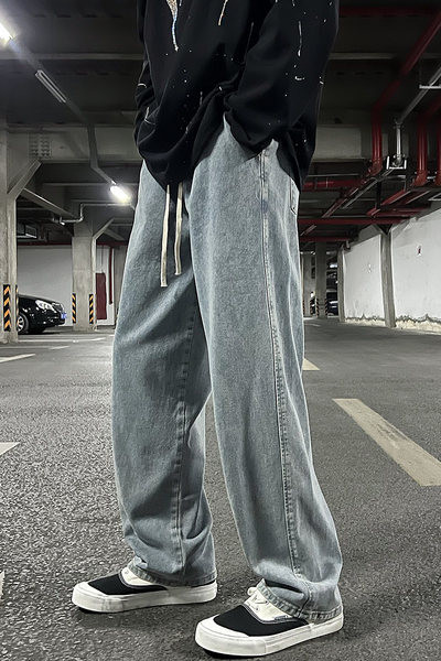 Ανδρικό τζιν φαρδύ μοντέλο με κορδόνια