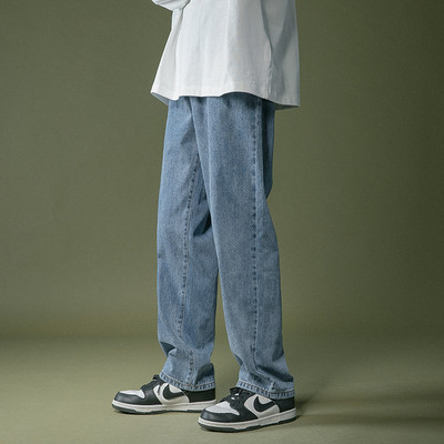 Blugi barbati uni model drept cu buzunar