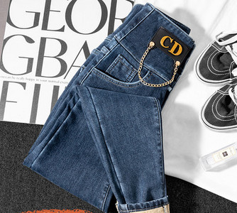 Moodsad naiste teksad logo ja ketiga - must ja sinine värv