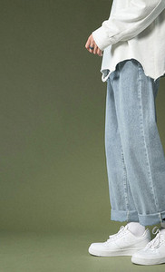 Ležerne muške traperice - s džepom