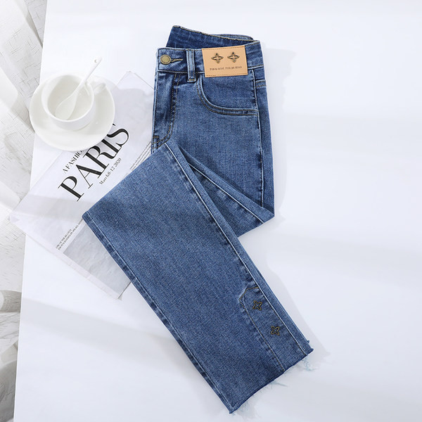 Stiilsed naiste teksad - tikandiga