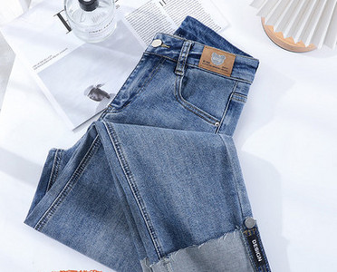 Kõrge vöökohaga sirge säärega teksad