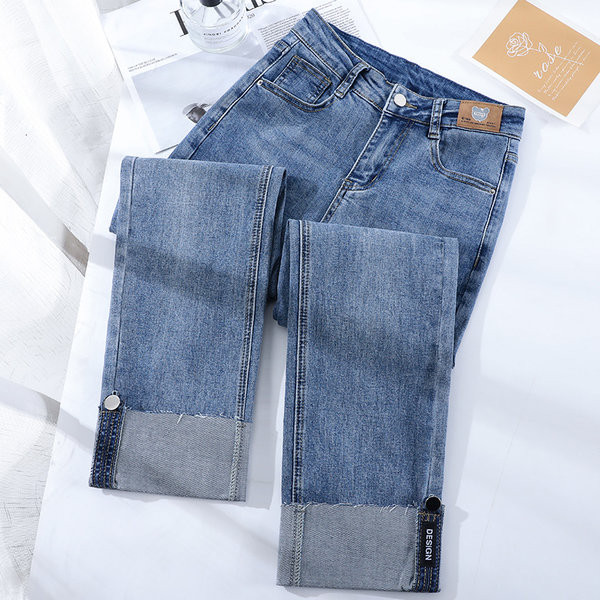 Kõrge vöökohaga sirge säärega teksad