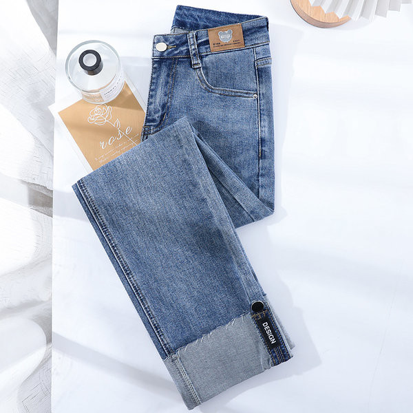 Kõrge vöökohaga sirge säärega teksad