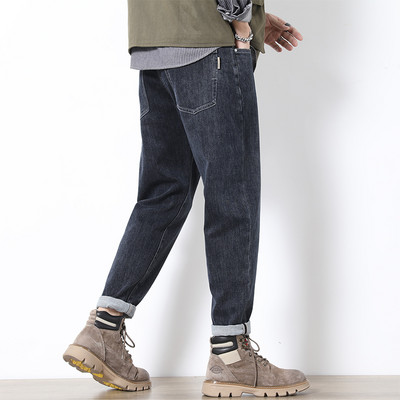 Ležerne muške traperice u crnoj i plavoj boji