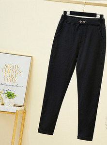 Jesensko-zimske ženske traperice s toplom postavom i visokim strukom