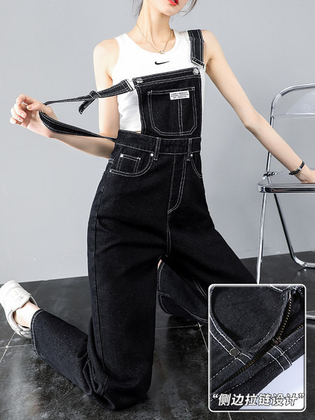 Casual γυναικεία ολόσωμη φόρμα με τιράντες - μπλε και μαύρο χρώμα