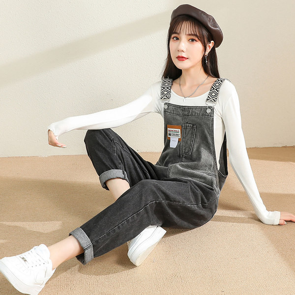 Salopeta din denim pentru femei in culori irizate