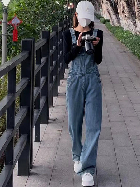 Tasuta mustriga naiste kombinesoon