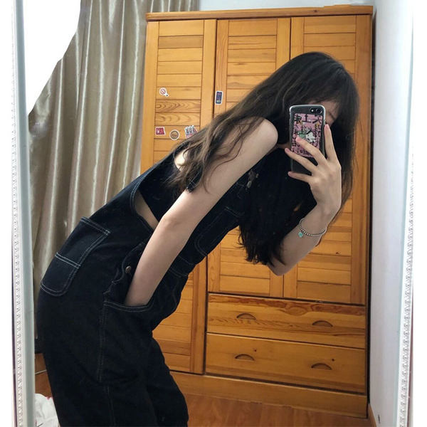 Salopeta de dama din denim cu bretele