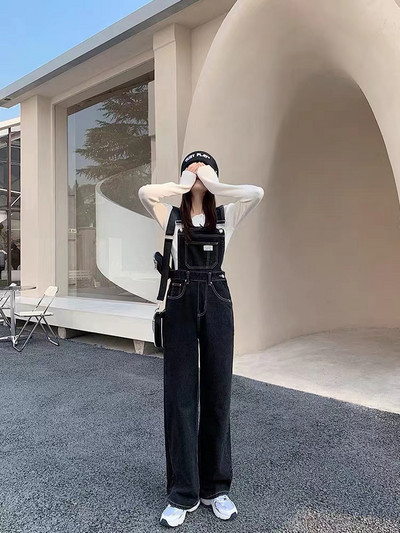 Avar naiste kombinesoon trükise ja taskuga