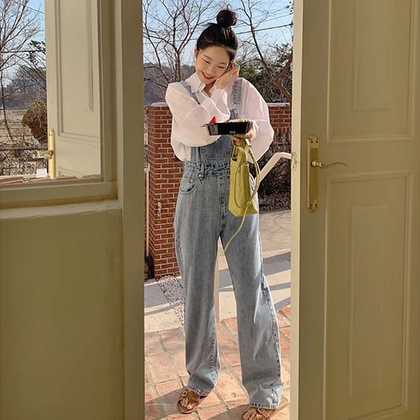 Avar naiste kombinesoon trükise ja taskuga