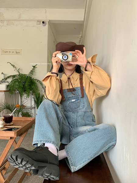 Široký dámsky overal s ramienkami