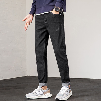 Ανδρικό τζιν casual μοντέλο